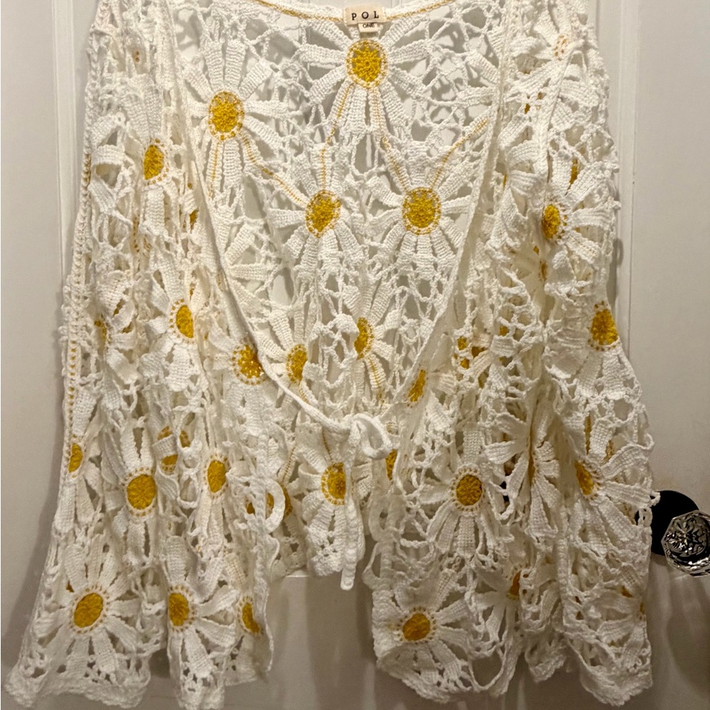 Francesca’s White and Yellow Floral Daisy Crochet Cardigan